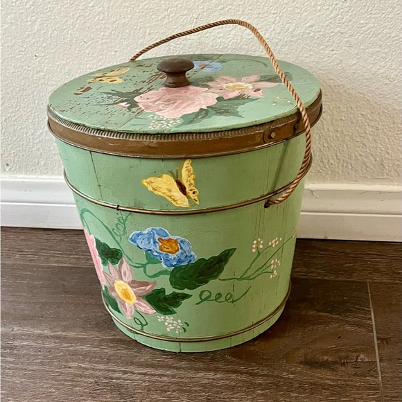 Floral Green Decorative wooden Bucket - Picture 4 of 13
